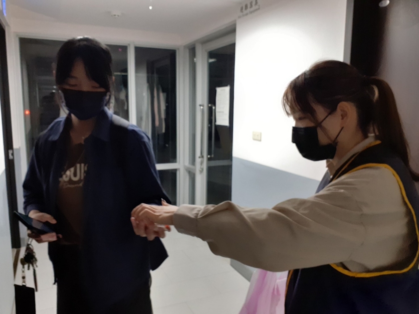 LINE_ALBUM_FG聖誕節發糖果_211209_5